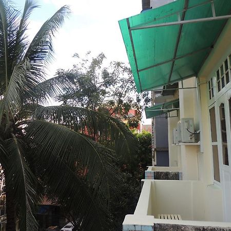 Lotus Bed & Breakfast Yangon Exteriör bild