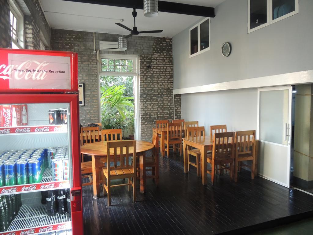 Lotus Bed & Breakfast Yangon Exteriör bild