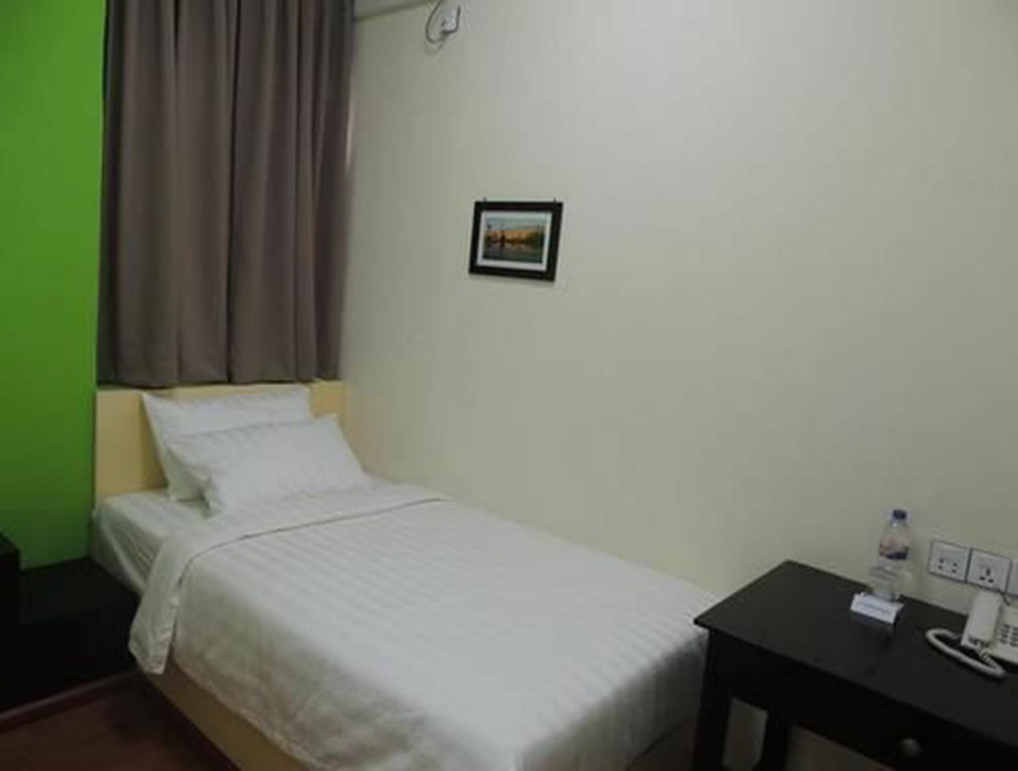 Lotus Bed & Breakfast Yangon Exteriör bild